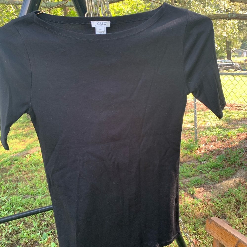 CUTE AND SIMPLE SHIRT